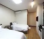 K-Guesthouse Sinchon 1